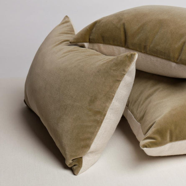 Chez Maison Velvet in Green Hay with Natural Linen Back 19 x 11inch Oblong